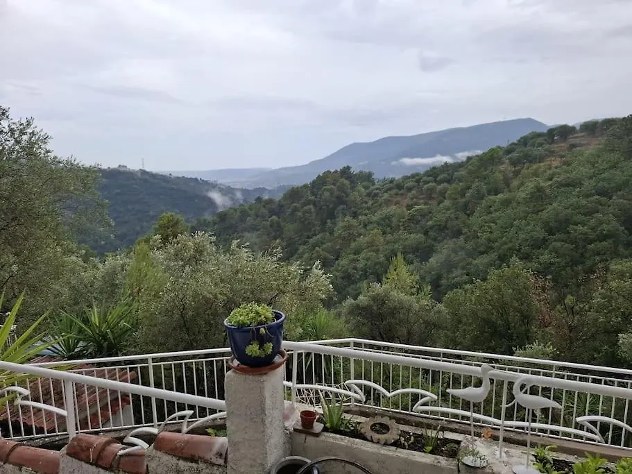 Happy Home Levens 0*,  France